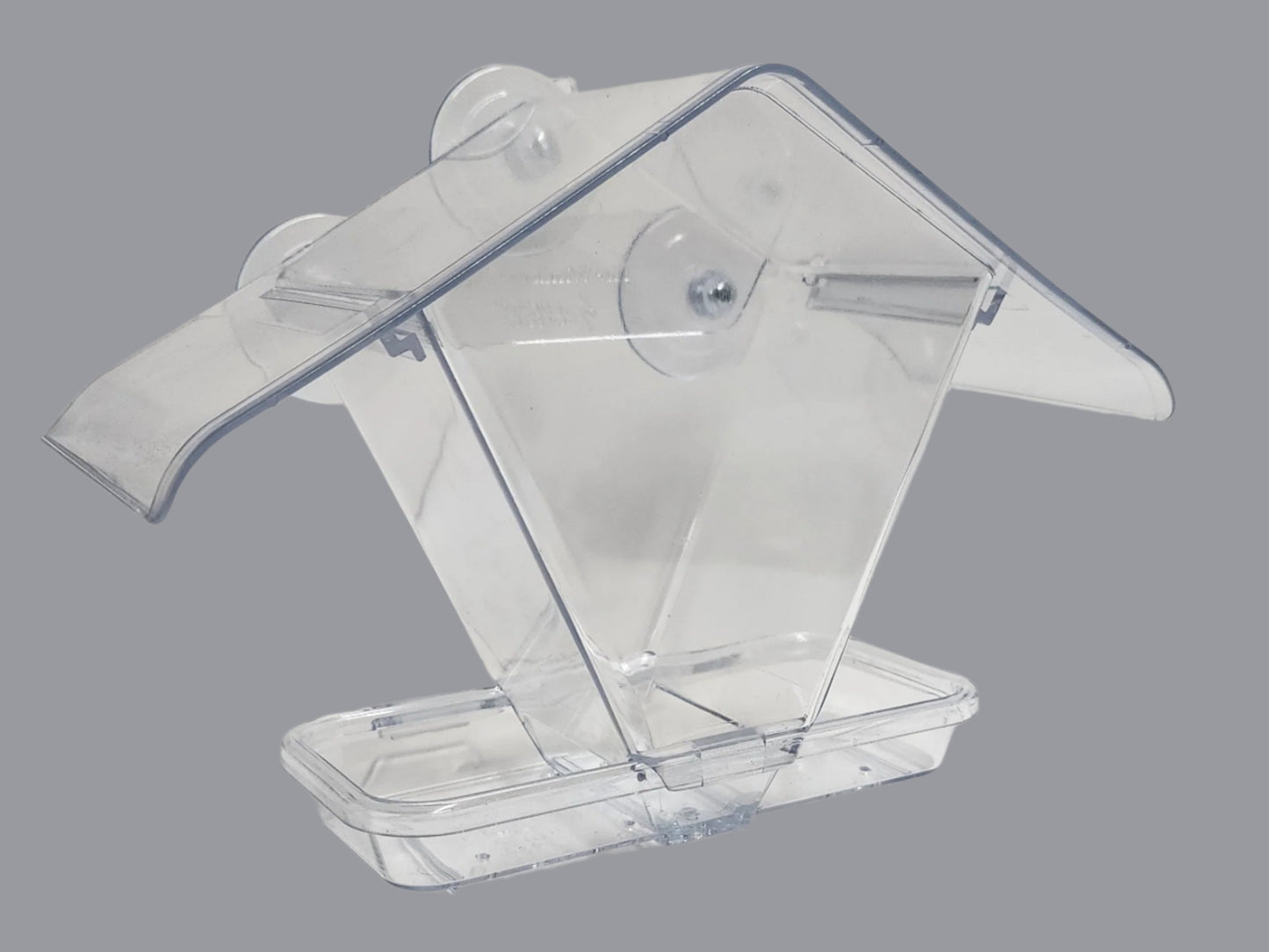 Clear diamond shaped feeder with three suction cups