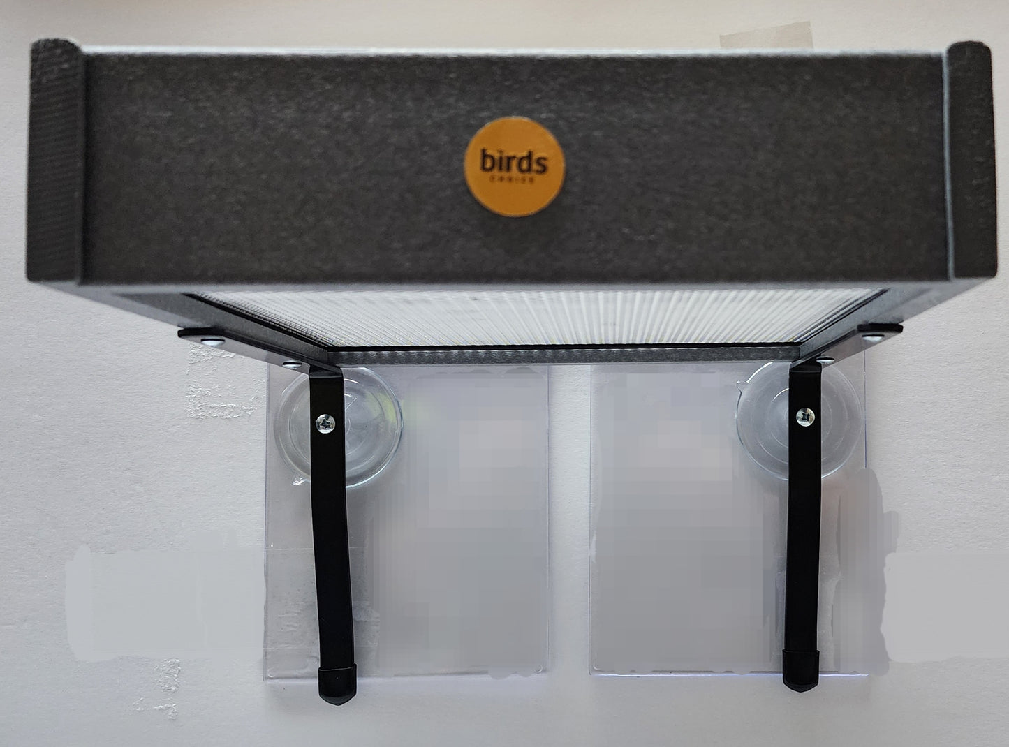 Window mount tray feeder with legs