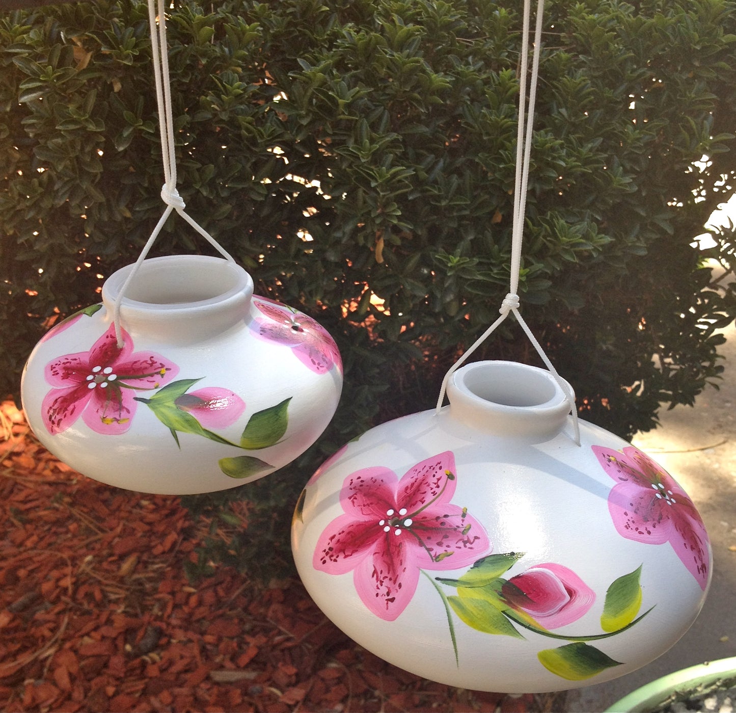Lone Wolf® Azalea Hummingbird Feeder