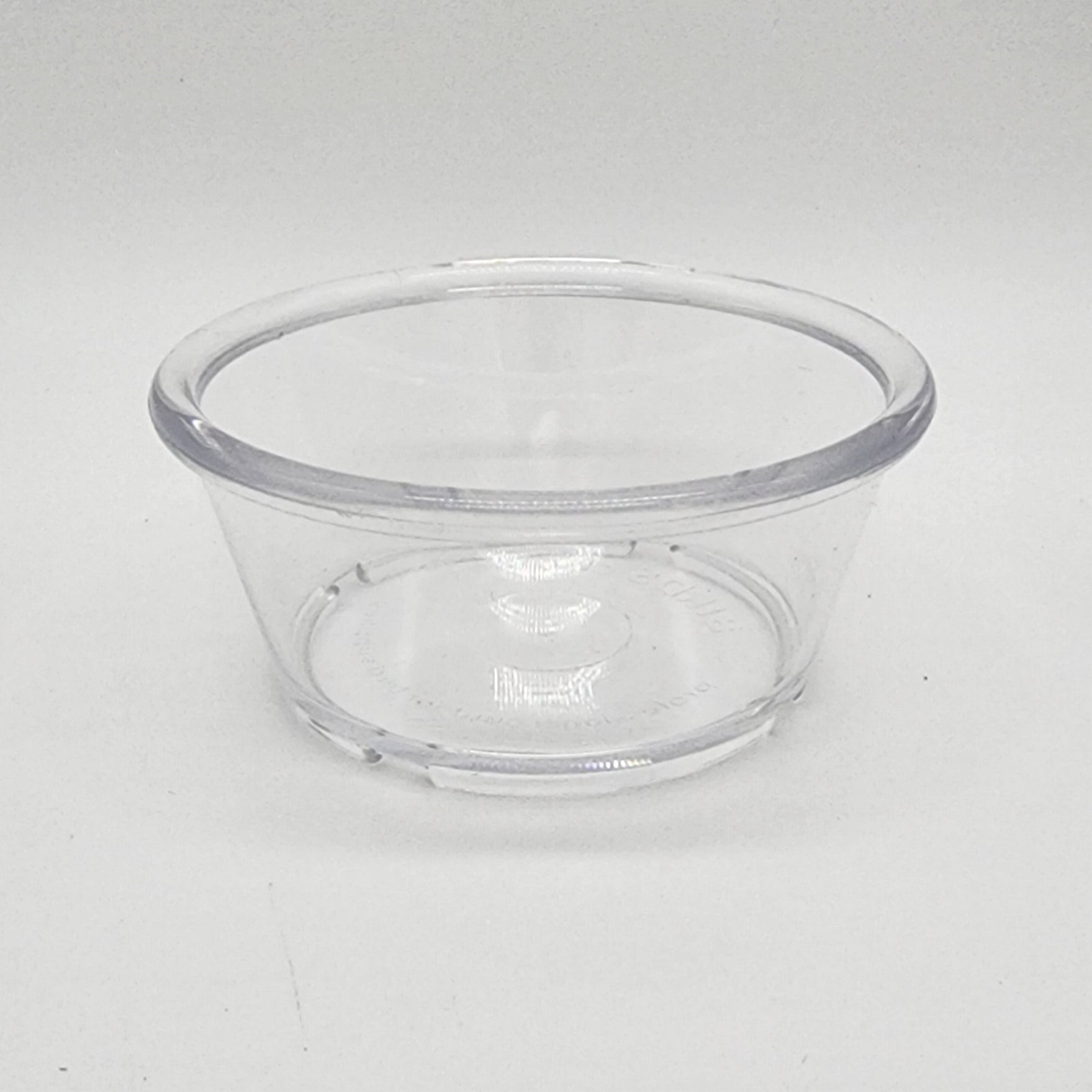 Clear plastic cup with lip